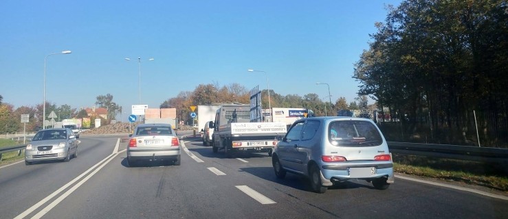 UWAGA kierowcy. Poważne utrudnienia na dojeździe do obwodnicy Jarocina - Zdjęcie główne