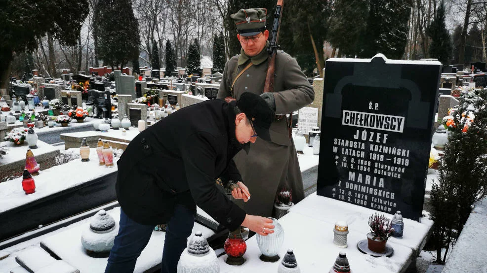 Chorągiew Powstania Wielkopolskiego zawisła na wieży Bazyliki Mariackiej w Krakowie