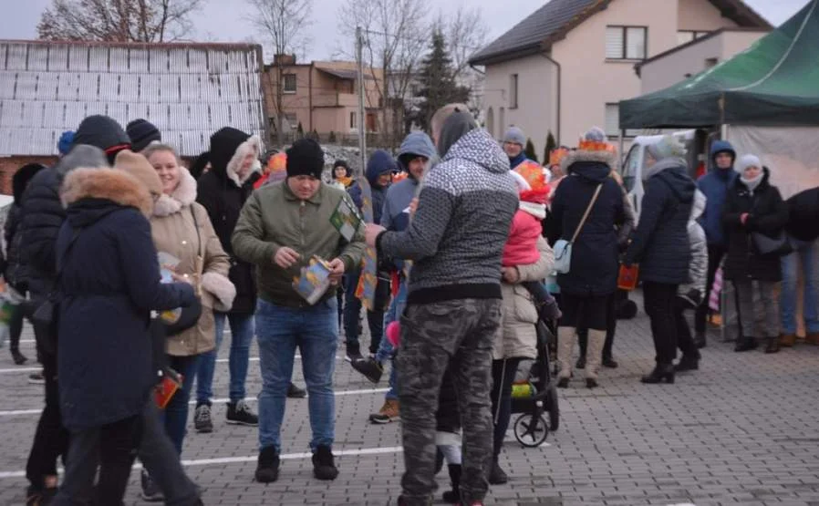 Spacer orszakowy z pokazem sztucznych ogni w Jaraczewie 