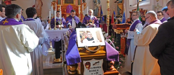 Ostatnie pożegnanie księdza Marka Bobka - Zdjęcie główne