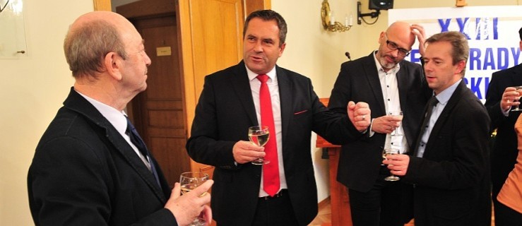  Samorząd pije szampana. Burmistrz mówi, jaki będzie 2016 [WIDEO, ZDJĘCIA] - Zdjęcie główne