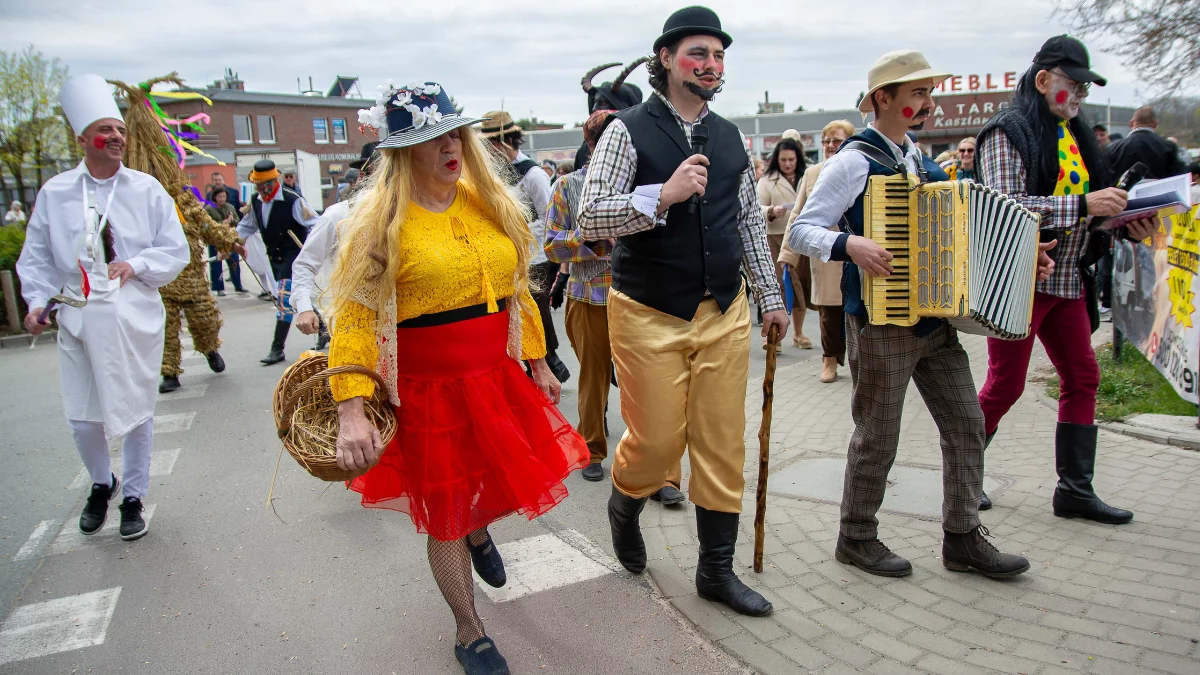 Niedźwiedzie powróciły na Bogusław. Tak wyglądała wyjątkowa rekonstrukcja dawnego zwyczaju
