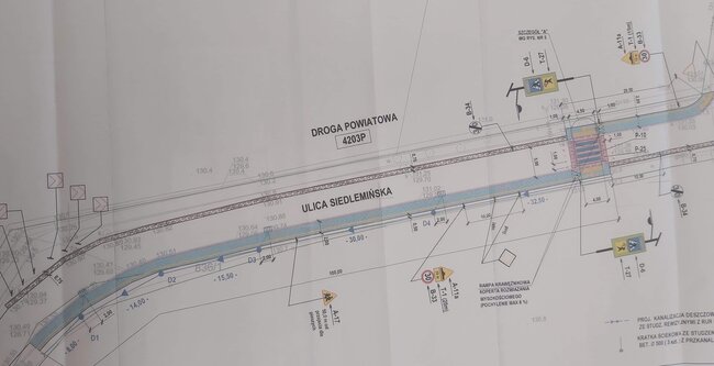 Władza się „boksuje”, a ulica czeka na przebudowę 