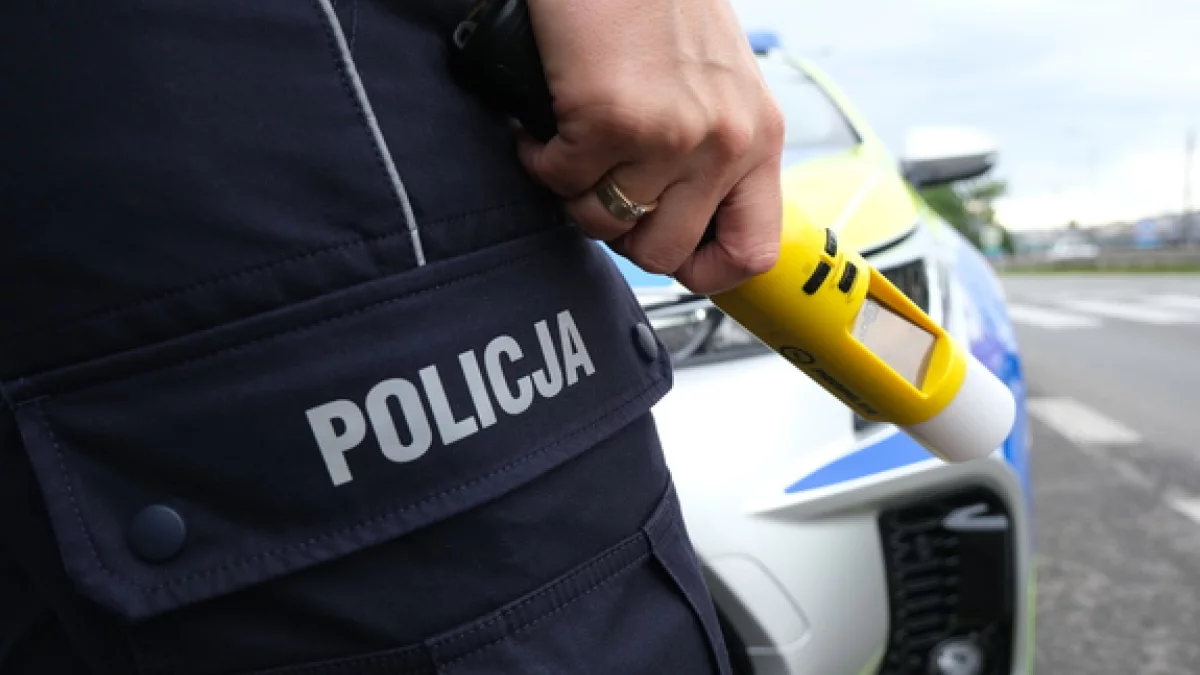 Miał 3,7 promile i wsiadł za kierownicę. Inni kierowcy zaalarmowali policję. Co mu teraz grozi? [SONDA]
