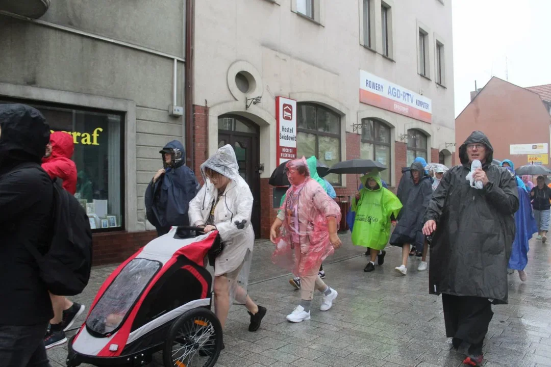 Z Jarocina na Jasną Górę. W parafii św. Marcina trwają zapisy do grupy jarocińsko-pleszewskiej - Zdjęcie główne