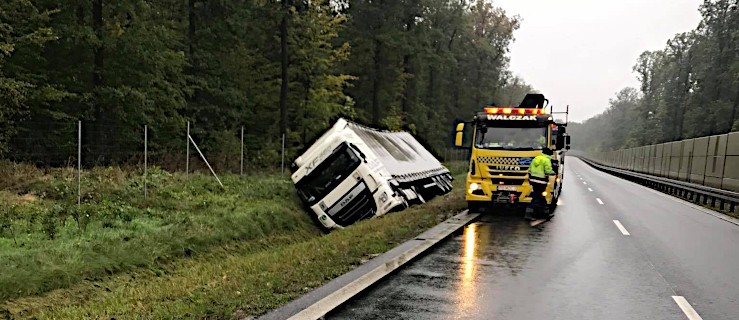 Poszukiwany jest  sprawca kolizji na obwodnicy Jarocina. Przewidziano nagrodę  - Zdjęcie główne