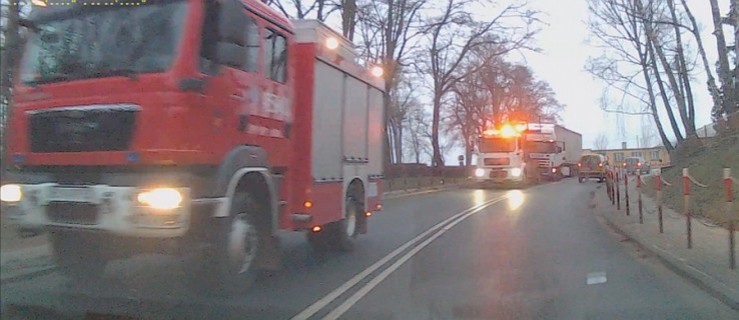 Utrudnienia na krajowej 12 w Jaraczewie - Zdjęcie główne