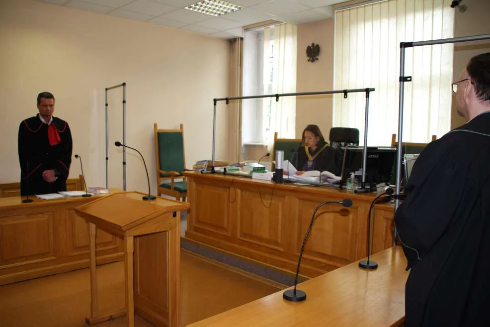 Sąd Rejonowy w Jarocinie wydał wyrok w sprawie sekretarza gminy Jarocin [ZDJĘCIA] - Zdjęcie główne