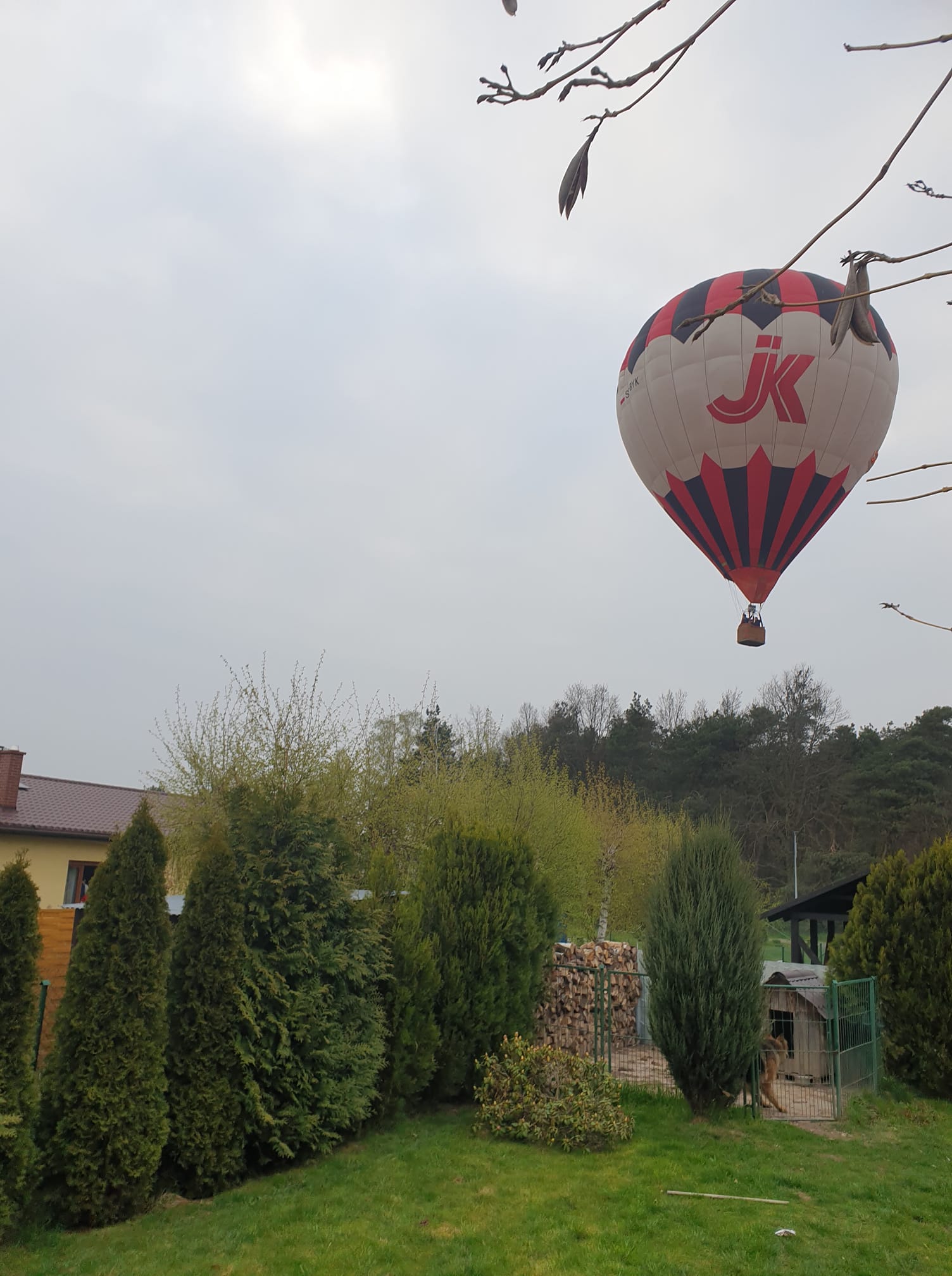 Balon nad Jarocinem wzbudził duże zainteresowanie. Wiemy kto nim leciał