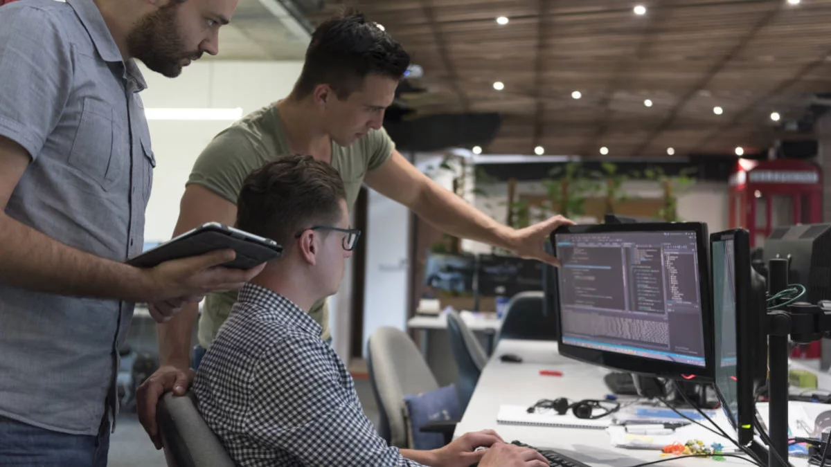 Kilkanaście nowych zawodów w szkołach branżowych. Jaki wpływ na zmiany ma sztuczna inteligencja? [SONDA]