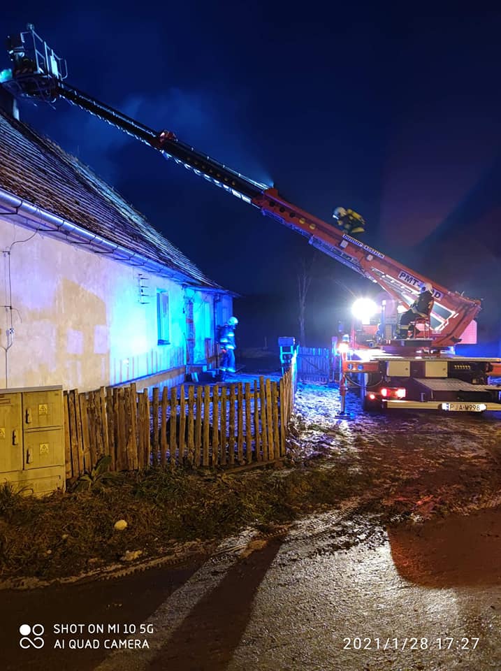 Pożary, interwencje w szpitalu i błoto na jezdni - to zdarzenia, do których dysponowano strażaków ostatniej doby. - Zdjęcie główne