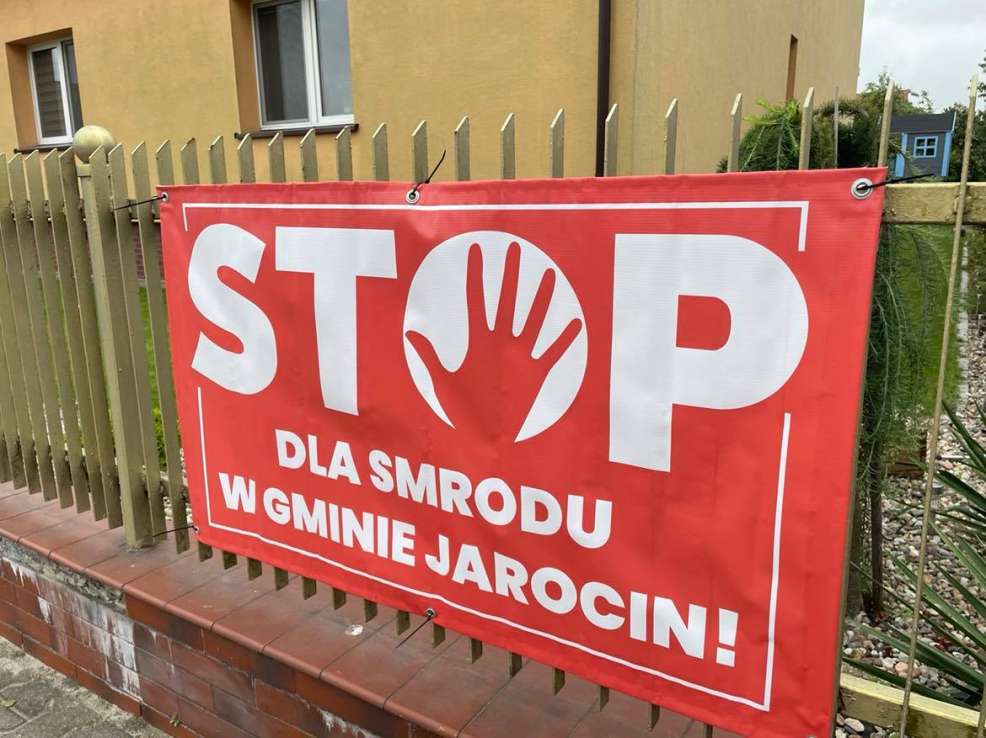 Smród w Jarocinie. Zobacz, co zrobili zdesperowani mieszkańcy [ZDJĘCIA] - Zdjęcie główne