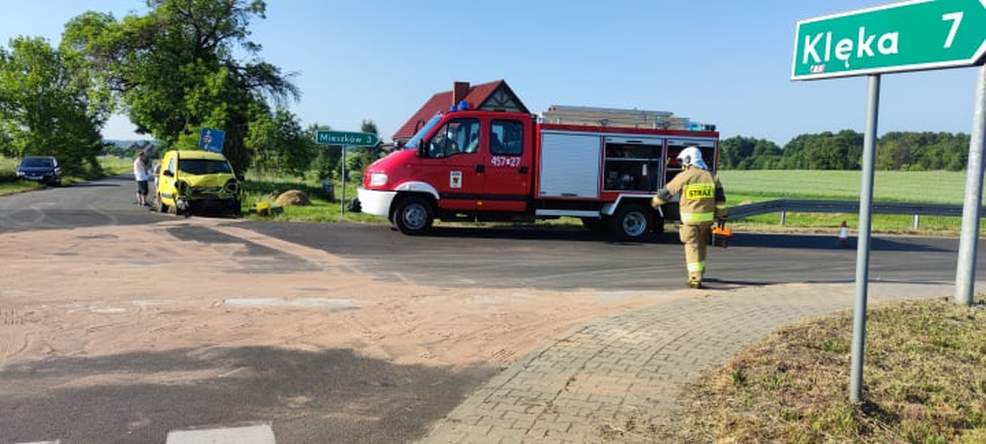 Zderzenie dwóch pojazdów na skrzyżowaniu w Radlinie 