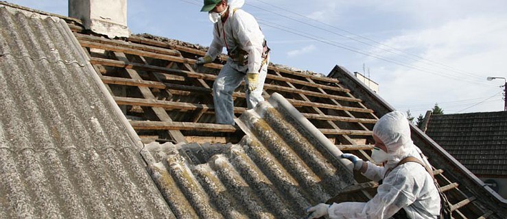 Powiat dofinansuje usuwanie azbestu - Zdjęcie główne