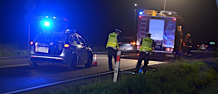 Rower leżał na poboczu drogi. Kobieta w szpitalu. Co ustaliła policja?  - Zdjęcie główne