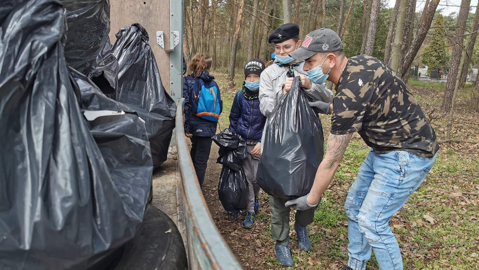 Wiosenne Porządki z RoweLOVE Jarocin. Zebrali jeszcze więcej śmieci niż w marcu