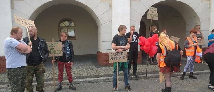 Protest w obronie amfiteatru. Obrońcy Małej Sceny wyjdą na ulice. Pikieta już dzisiaj  - Zdjęcie główne