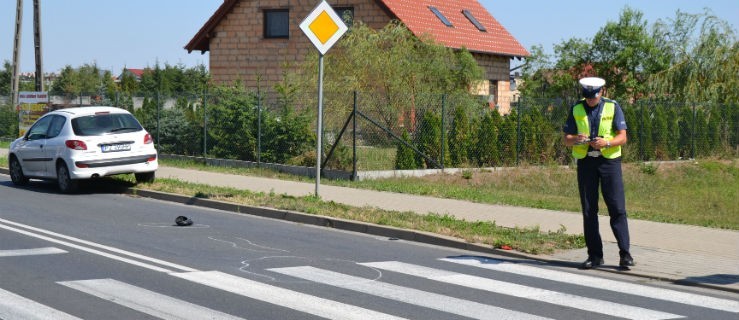 Wjechał na przejściu w kobietę z dzieckiem - Zdjęcie główne