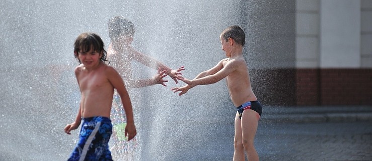 Upały! Wysoka temperatura już w niedzielę. Jak i gdzie się ochłodzić?   - Zdjęcie główne