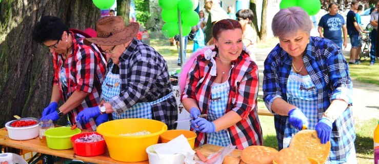 3. Święto Parówki: Ludzie garnęli się, by pomóc [WIDEO, FOTO] - Zdjęcie główne