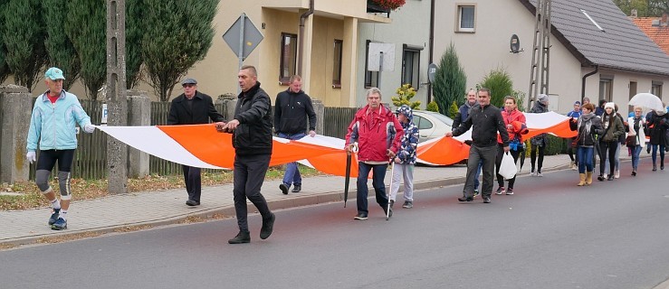 Biało-czerwona pilnie potrzebna. Gdzie kupić flagę? [SONDA] - Zdjęcie główne