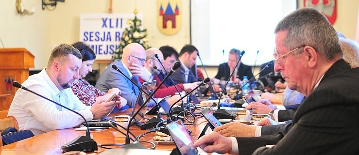 Sesja Rady Miejskiej w Jarocinie. Radni Przyjmą budżet na 2017 rok  - Zdjęcie główne