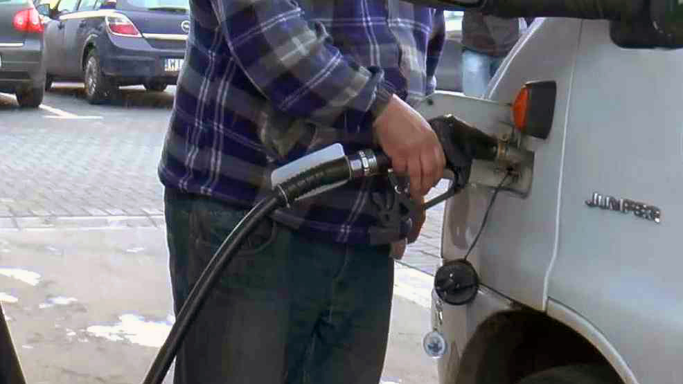 Ceny paliw w Jarocinie? Ile trzeba zapłacić na stacjach za benzynę, olej napędowy i gaz? ZOBACZ RAPORT  - Zdjęcie główne