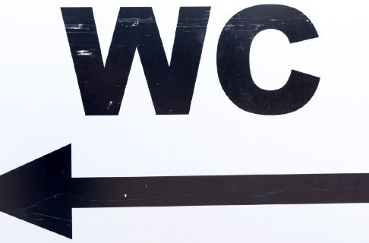 Koźmin Wlkp. Zamek w drzwiach do toalety urzędu - Zdjęcie główne