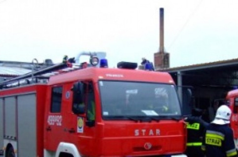 Ewakuacja mieszkańców bloku przy Fabrycznej w Krotoszynie - Zdjęcie główne