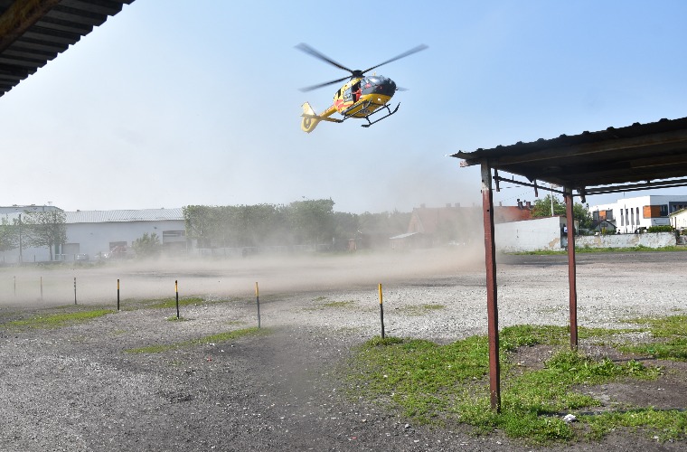 Krotoszyn. Helikopter LPR lądował na targowisku - Zdjęcie główne