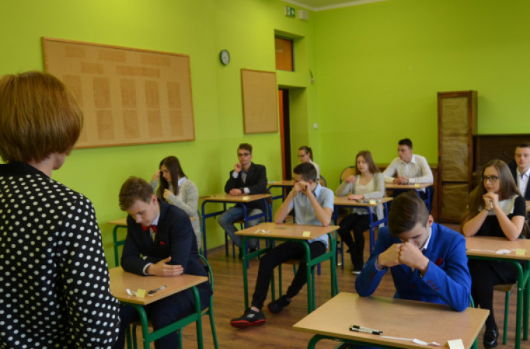Ruszył maraton egzaminów gimnazjalnych. Potrwa trzy dni. - Zdjęcie główne