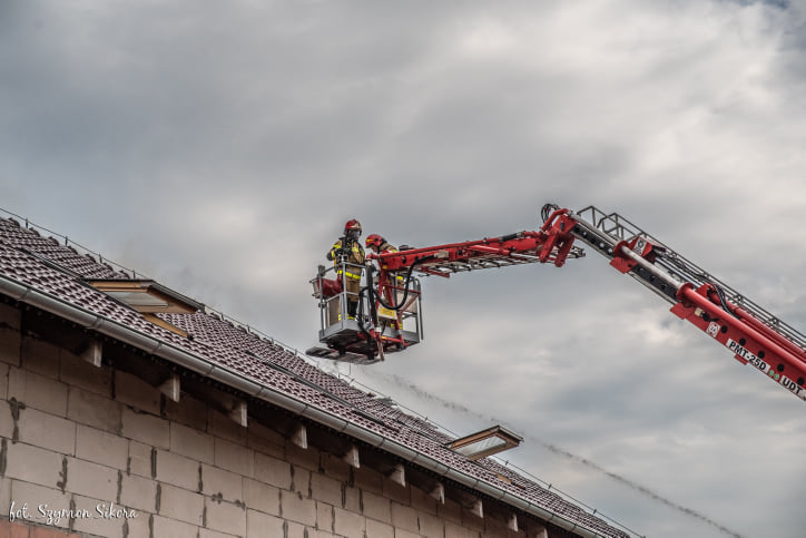 Pożar zakładu stolarskiego w Gałązkach