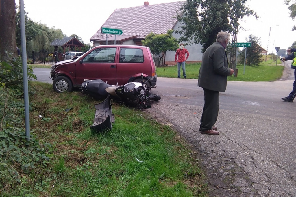 Różopole. 85-letni kierowca wjechał w motocyklistę - Zdjęcie główne