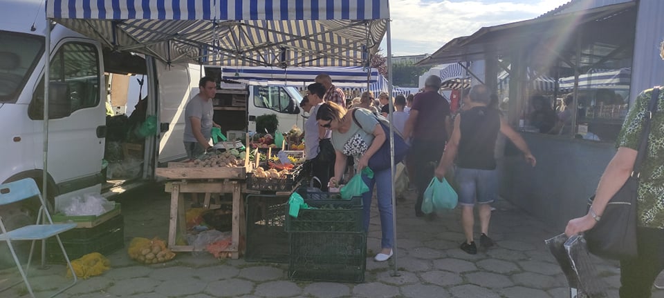 Ceny warzyw i owoców na targu w Krotoszynie