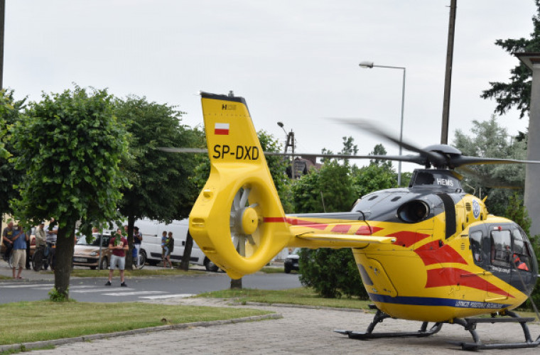 Kobylin. Helikopter ratunkowy lądował przed przychodnią [FILM] - Zdjęcie główne