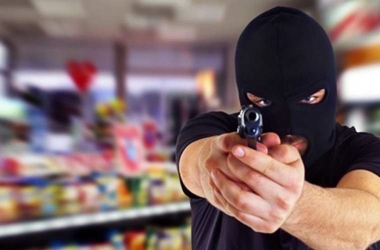 Kobylin. Policja szuka uzbrojonego mężczyzny - Zdjęcie główne