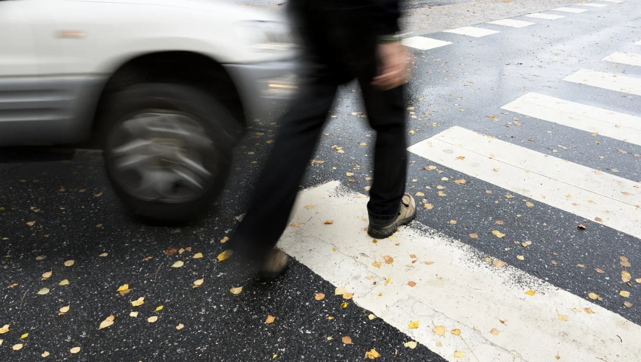 Krotoszyn. Kierowca Audi nie przepuścił pieszego na pasach. Został ukarany - Zdjęcie główne