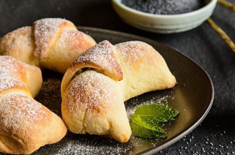 Z makiem, jabłkami albo z... piwem. Pieczemy rogale! - Zdjęcie główne