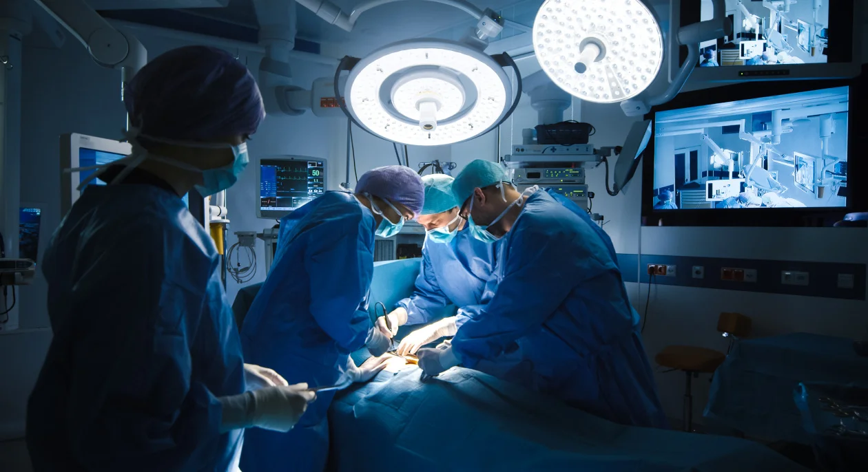 Chirurdzy zszyli serce pacjenta. Skomplikowany zabieg w jarocińskim szpitalu - Zdjęcie główne