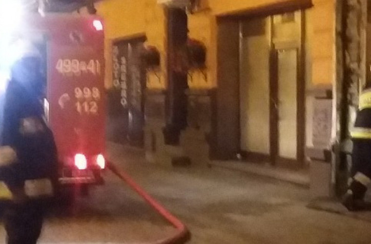 Pożar kamienicy w Krotoszynie. Poszkodowany mężczyzna trafił do szpitala - Zdjęcie główne