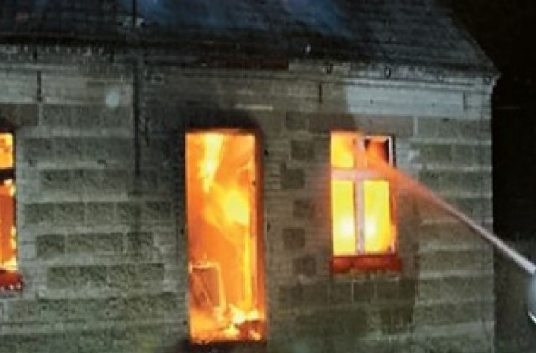 W Rojewie spłonął budynek mieszkalny - Zdjęcie główne