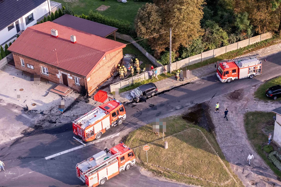 Tragedia w Wykach. 2 osoby zginęły w wypadku. Znamy ustalenia policji [ZDJĘCIA] - Zdjęcie główne