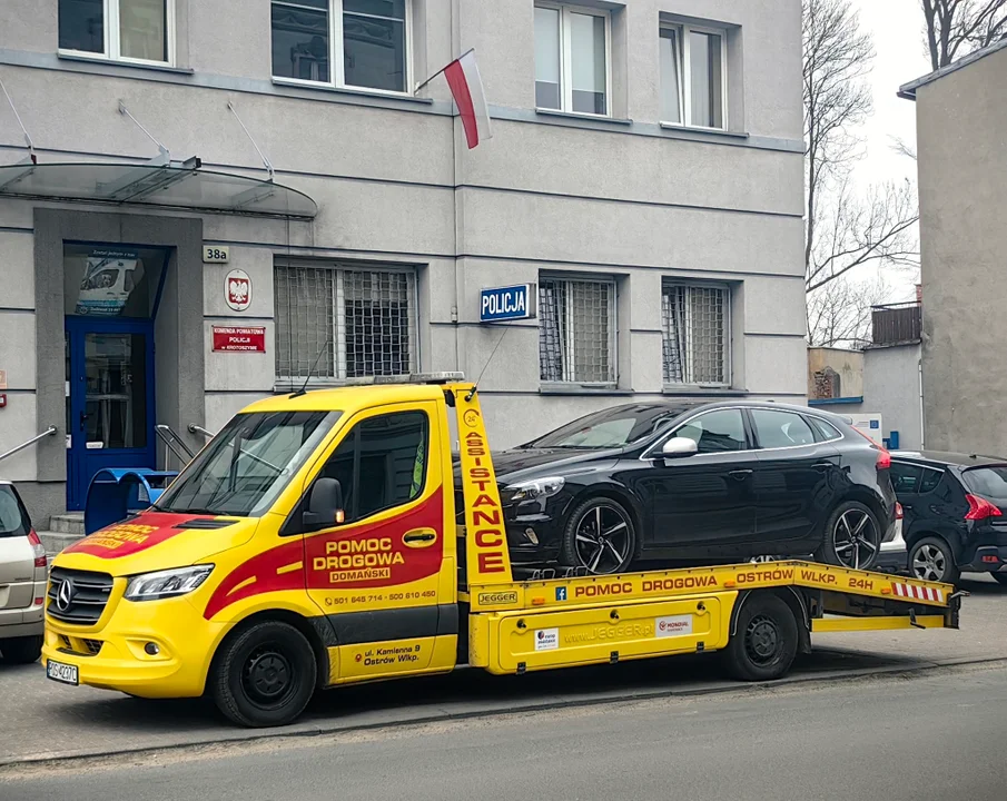 Krotoszyn. Pijanemu kierowcy zabrali auto. Teraz trafiło ono w ręce "osoby godnej zaufania" - Zdjęcie główne