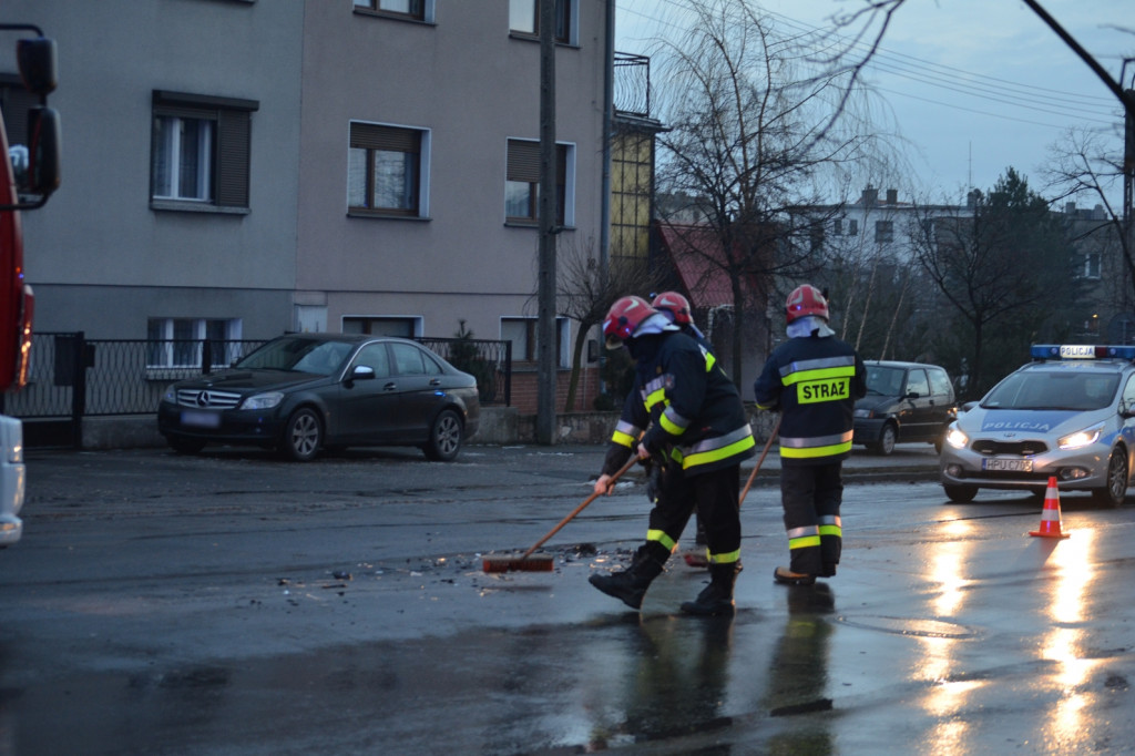 Wypadek w Krotoszynie. Jedna osoba w szpitalu [FOTO] - Zdjęcie główne