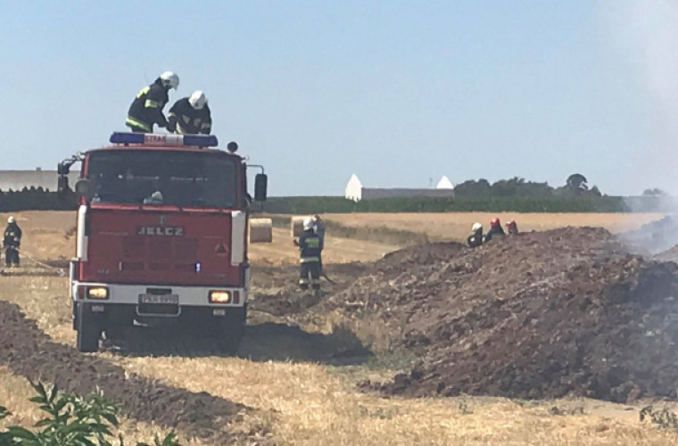 Groźny pożar. Płonie pole w Gałązkach [ZDJĘCIA] - Zdjęcie główne