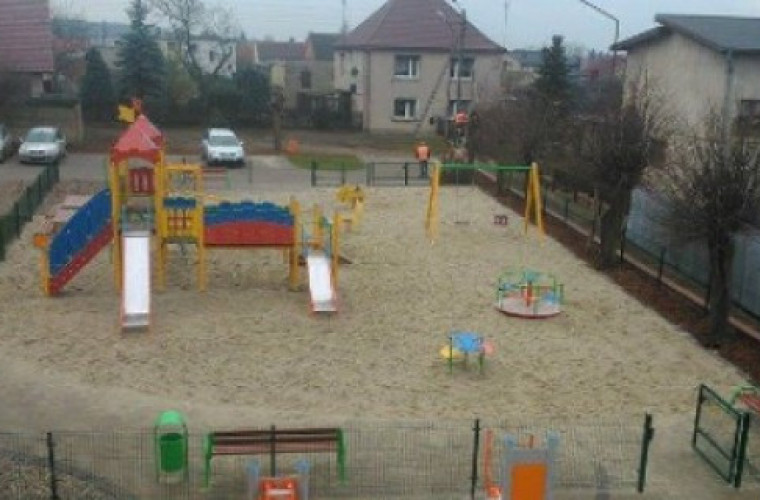 Zduny: Wybudowali plac zabaw i siłownię - Zdjęcie główne