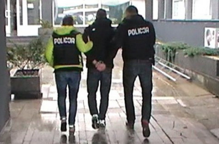 Prześlij nagie zdjęcia, wygrasz tablet. 22-latek gromadził dziecięcą pornografię - Zdjęcie główne