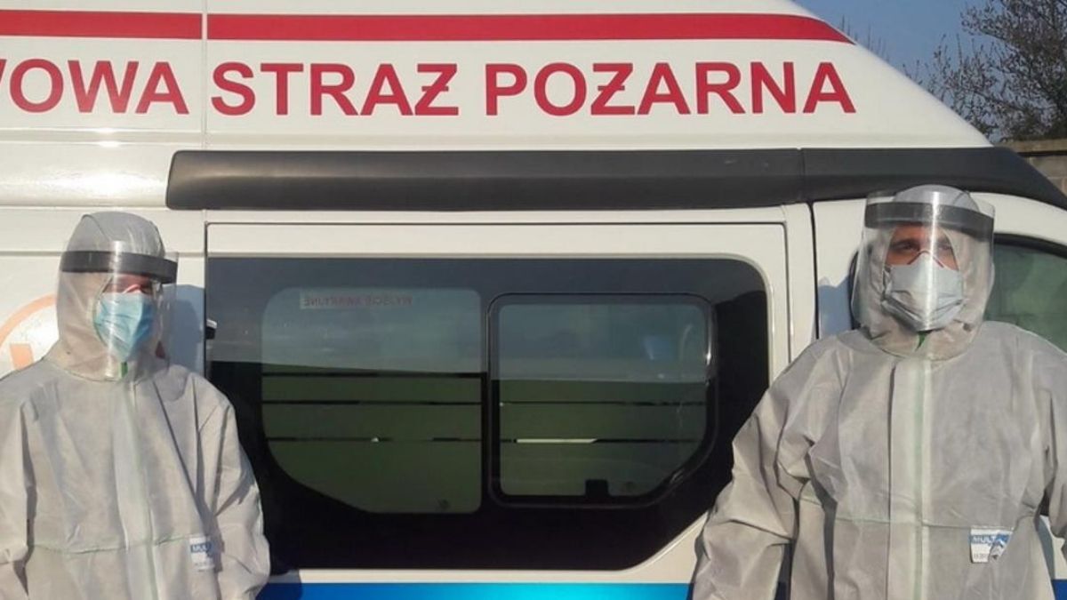 Dwóch strażaków z Krotoszyna zaczęło pracę w szpitalu covidowym - Zdjęcie główne