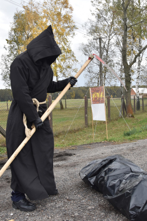 Śmierć na drodze - Zdjęcie główne