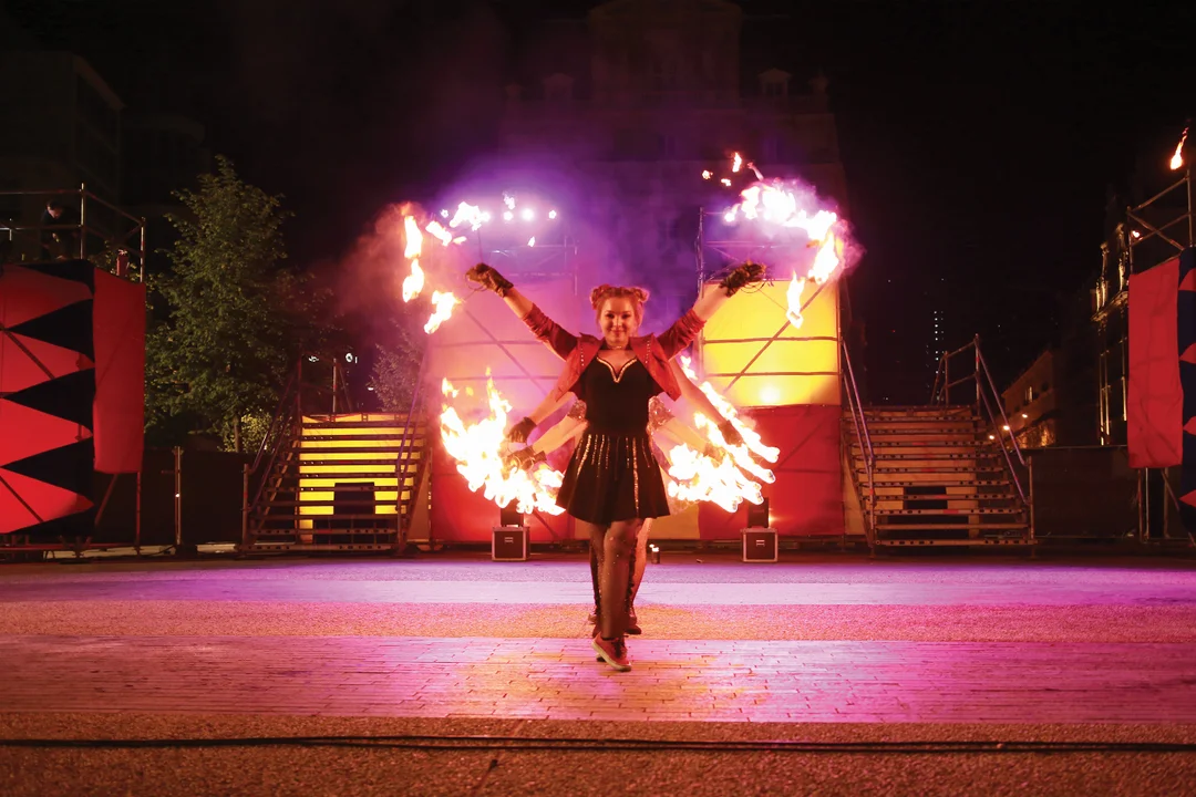 Krotoszyn. Teatr Ognia Infernal w Brukseli. Spektakularny występ - Zdjęcie główne